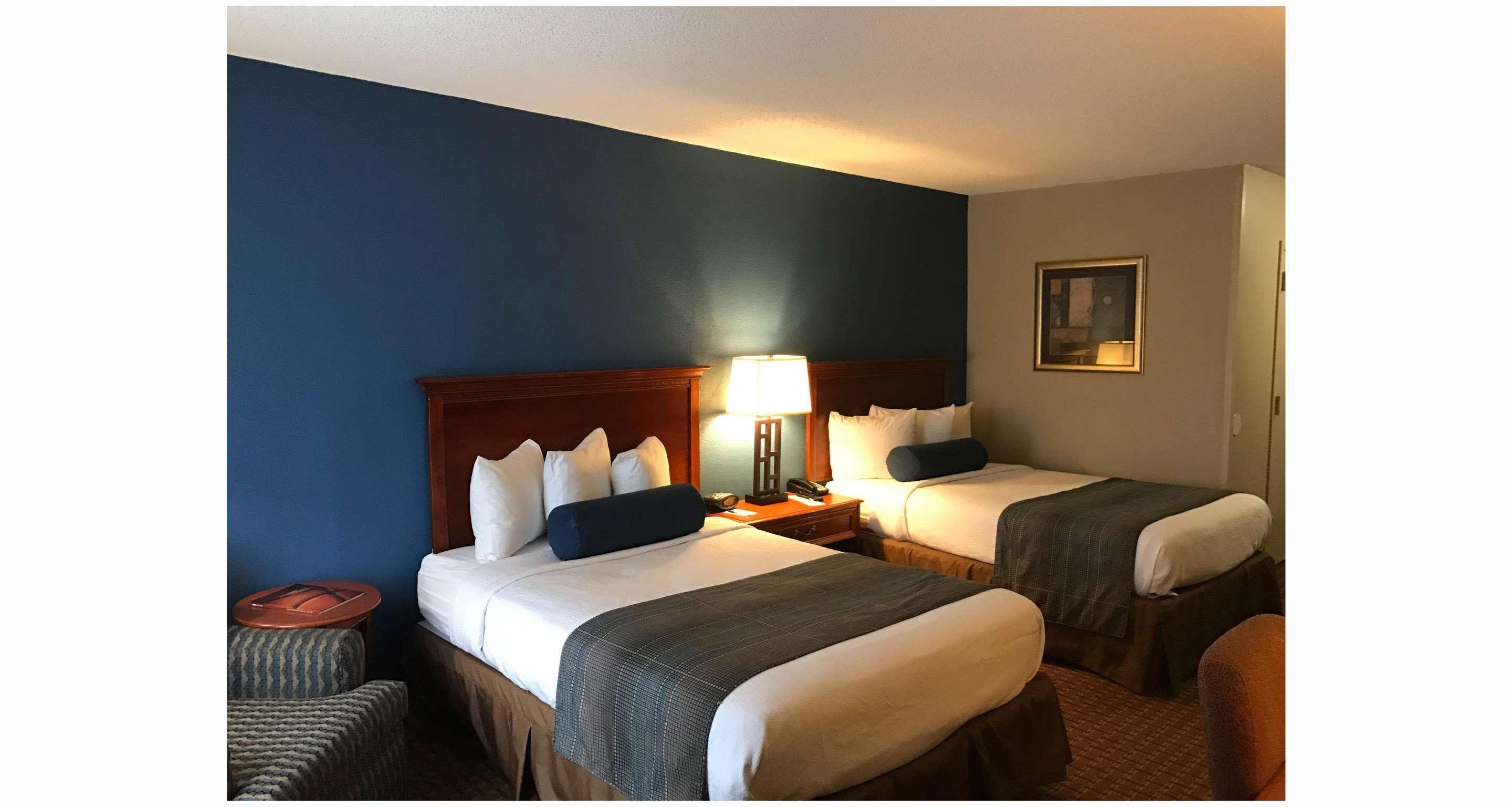 Best Western Plus Cary - Nc State מראה חיצוני תמונה