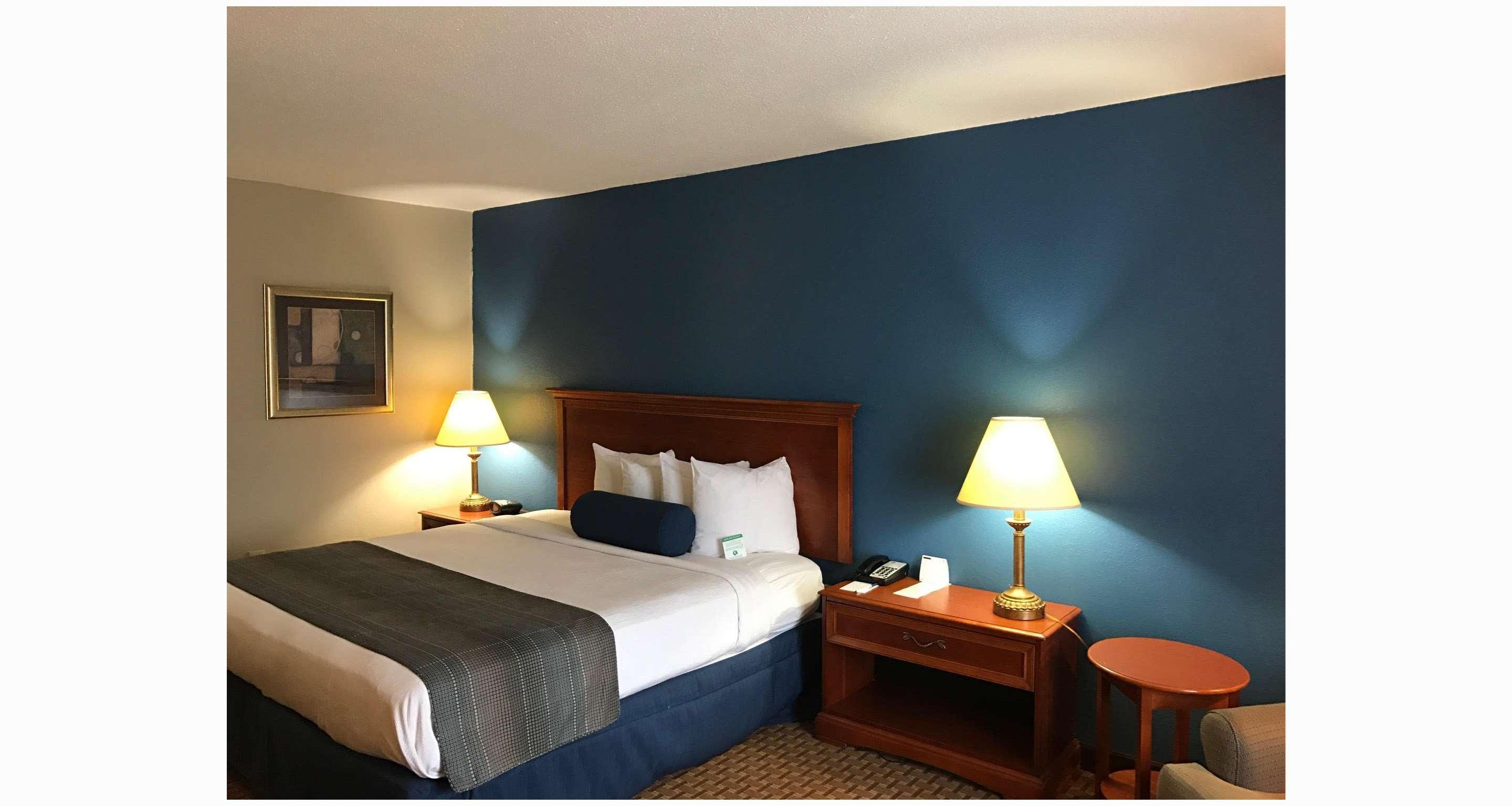 Best Western Plus Cary - Nc State מראה חיצוני תמונה