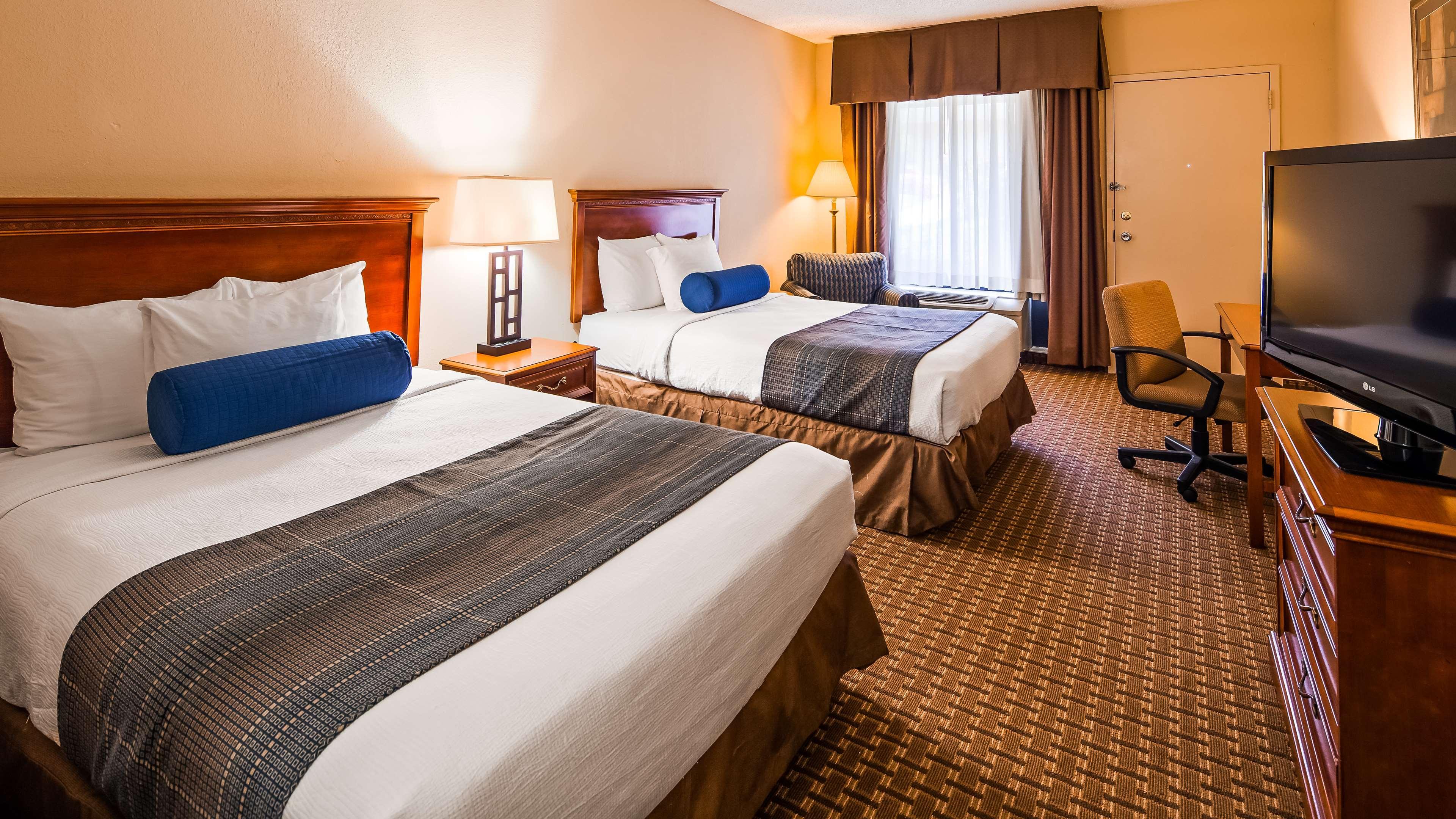 Best Western Plus Cary - Nc State מראה חיצוני תמונה