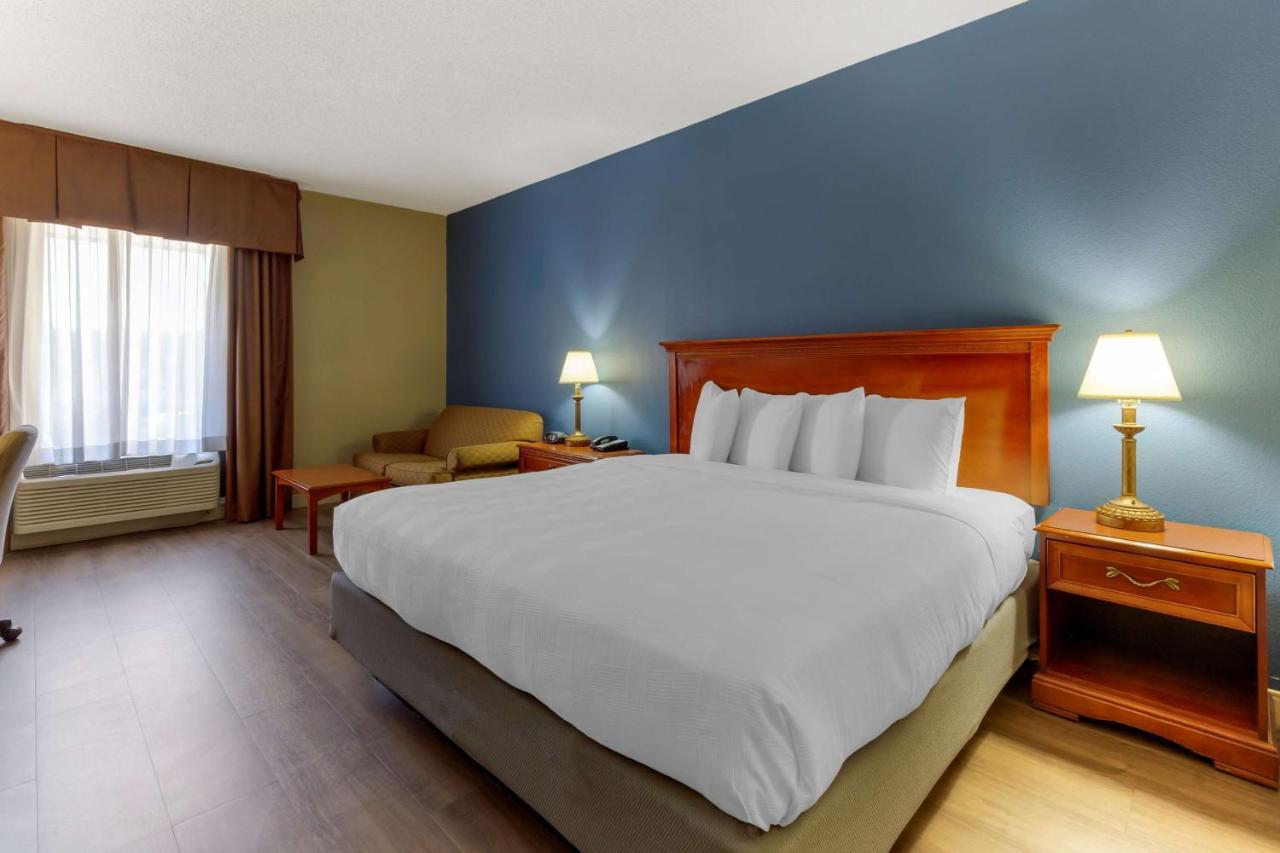 Best Western Plus Cary - Nc State מראה חיצוני תמונה